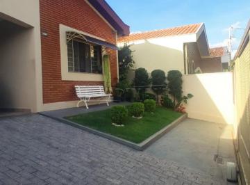 Casa · 254m² · 3 Quartos · 4 Vagas · Casa Padrão em São Carlos