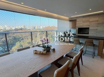 Apartamento · 142m² · 3 Quartos · 2 Vagas · Vende-se apartamento no Campo Belo com 3 suítes em condomínio clube .