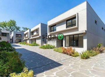 Casa · 838m² · 4 Quartos · 6 Vagas · Casa de condomínio a venda na Granja Julieta com 4 quartos