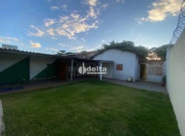 Casa · 240m² · 3 Quartos · 2 Vagas · Casa disponível para venda no bairro Luizote de Freitas em Uberlândia MG