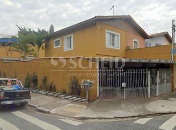 Casa · 104m² · 3 Quartos · 2 Vagas · Alugo Sobrado no Campo Grande, 104m², 3 dormitórios, 2 vagas, edícula, corredor lateral e jardim.