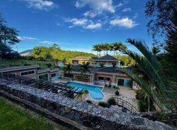 Casa · 2100m² · 7 Quartos · 8 Vagas · Mansão sossegada