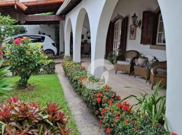 57429c32c7112ed77267db4ca68986ddc0a3629b · Casa com 3 dormitórios à venda, 299 m² por R$ 1.000.000,00 - Centro - Maricá/RJ