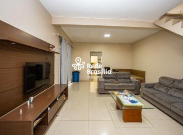 Casa · 270m² · 3 Quartos · 2 Vagas · QN 503 I Casa com 3 quartos sendo 1 suíte - Samambaia Sul - Samambaia Sul