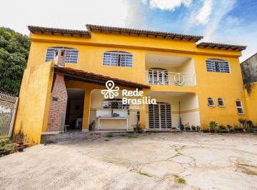 Casa · 270m² · 3 Quartos · 2 Vagas · QN 503 I Casa com 3 Quartos sendo 1 Suíte com 2 Vagas de Garagem Coberta - Samambaia Sul