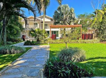 Casa de 5 quartos, Bertioga ·  Casa de Alto Padrão com 5 Suítes à  na Riviera de São Lourenço –Módulo 04