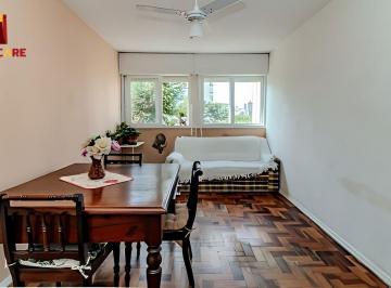 Apartamento · 68m² · 3 Quartos · Vende-se apartamento com 3 quartos - Petrópolis