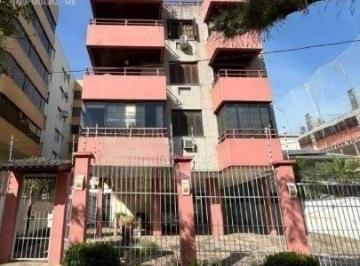 Apartamento · 75m² · 2 Quartos · 1 Vaga · Cobertura no Jardim Botânico de 2 dormitórios e vaga semi mobiliada