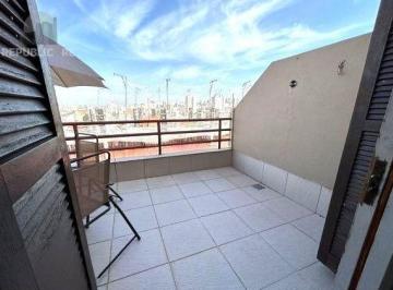 Apartamento · 75m² · 2 Quartos · 1 Vaga · Cobertura no Jardim Botânico de 2 dormitórios e vaga semi mobiliada