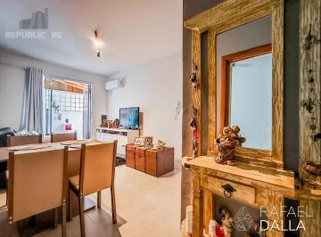 Apartamento · 41m² · 1 Quarto · Térreo reformado com pátio na João Alfredo, excelente para pets
