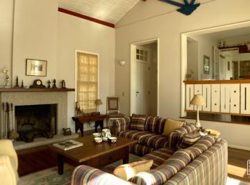 202408072011021147.jpg · Casa em Condomínio para Venda em Teresópolis, Alto, 4 dormitórios, 4 suítes, 4 banheiros, 2 vagas