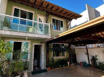 8f51b1e65d80ec40f49d672dd2db09e445094664 · Casa com 3 dormitórios para alugar, 153 m² por R$ 3.600,00/mês - Jardim Mariléa - Rio das Ostras/RJ