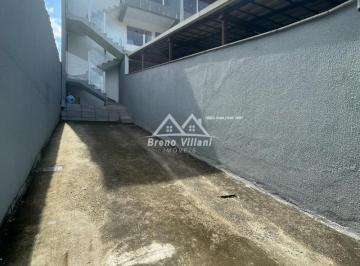 Casa · 180m² · 2 Quartos · 2 Vagas · Casa com 180 m² de área construída, com cobertura no bairro Novo Horizonte.