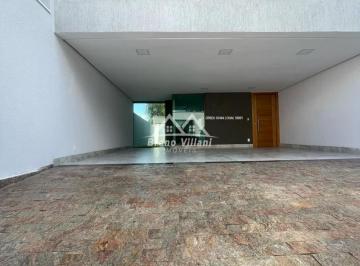 Casa · 208m² · 3 Quartos · 4 Vagas · Casa de alto padrão, localizada na região central de Betim. 