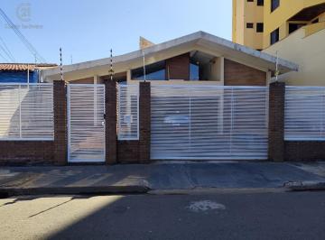 Casa · 277m² · 3 Quartos · 4 Vagas · Casas à venda em Londrina. 233m²