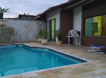 Casa de 4 quartos, Peruíbe · CASA DE PRAIA COM PISCINA EM PERUÍBE