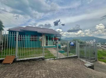 Casa · 3 Quartos · Casa Semimobiliada com Churrasqueira e Varanda em Igrejinha - Venda
