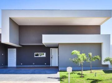 Casa · 200m² · 4 Quartos · 4 Vagas · Casa no Alphaville 4
