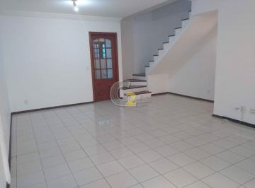 Casa · 160m² · 3 Quartos · 2 Vagas · Casa de vila no Planalto Paulista com 3 quartos, sendo 1 suíte e 2 vagas