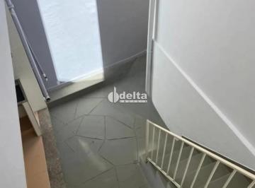 Comercial · 199m² · 5 Quartos · Casa disponível para venda no bairro Lidice em Uberlândia MG