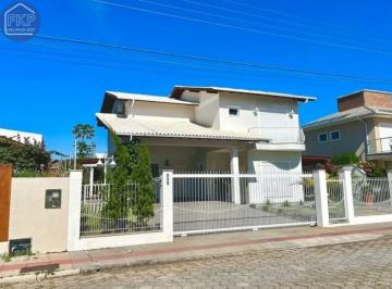 Casa · 252m² · 3 Quartos · 4 Vagas · Casa Alto Padrão!