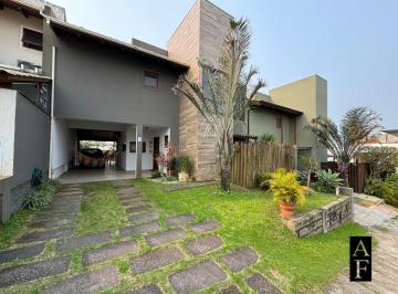 Casa · 246m² · 3 Quartos · 6 Vagas · Casa em Garopaba, Alto Padrão