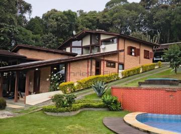 0 · Casa á venda com habite-se com 3 suítes em condomínio na Serra da Cantareira.