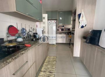Apartamento · 147m² · 3 Quartos · 2 Vagas · Lindo apartamento de 3 dormitórios, varanda e 2 vagas no Campo Belo