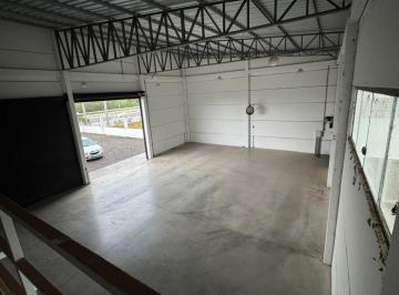 Comercial · 335m² · 2 Quartos · 10 Vagas · Pavilhão - BR 287 faixa de São Pedro