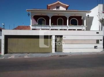 511_ic0m3v_511682f40441d4a6.jpg · Casa à venda - no Centro