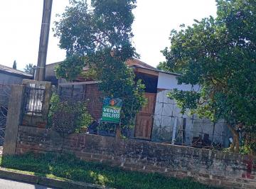 714413_iR6V194y_714413683f1c9694e9b.jpg · casa com 2 quartos, 4 vagas, na Agrinomia.