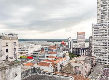 Apartamento · 83m² · 2 Quartos · Apartamento em Centro Histórico