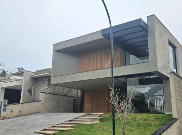 Casa de 3 quartos, Valinhos · Casa a venda condomínio Reserva do Itamaracá em Valinhos.
