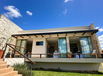 Casa de 3 quartos, Alto Paraíso de Goiás · Oportunidade Única em Alto Paraíso!