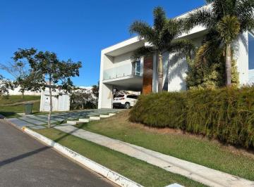 Casa · 371m² · 3 Quartos · 4 Vagas · Sobrado à venda e para alugar em Sorocaba, Condomínio Residencial Terras de São Lucas, com 3 suítes