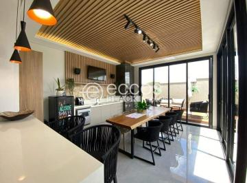 Casa · 200m² · 3 Quartos · 4 Vagas · Casa em condomínio para aluguel, 3 quartos, 3 suítes, 4 vagas, Laranjeiras - Uberlândia/MG
