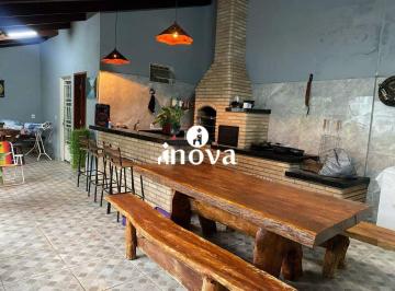 Casa · 174m² · 4 Quartos · 2 Vagas · Casa à venda, bairro Elza Amui I