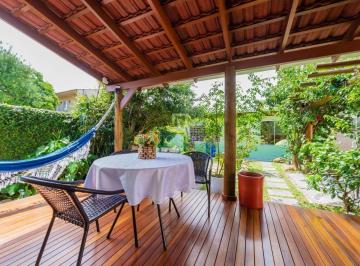 Casa · 244m² · 5 Quartos · 6 Vagas · Casa em Pinhais próximo ao Parque das águas