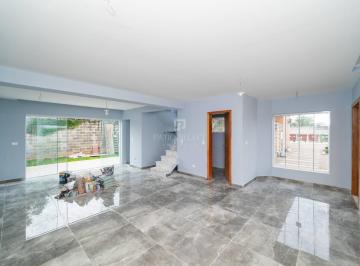 Casa · 155m² · 3 Quartos · 2 Vagas · Casa em condomínio fechado com 155m² privativos -