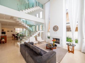 Casa · 346m² · 5 Quartos · 4 Vagas · Casa com 5 quartos (sendo 4 suítes) em condomínio