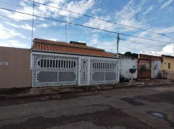 Casa · 144m² · 3 Quartos · 2 Vagas · QUADRA Q 6 - 3 QUARTOS - 1 SUITE - LAJE - REFORMADO - CHURRASQUEIRA