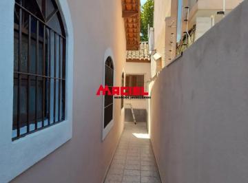 Casa · 230m² · 4 Quartos · 4 Vagas · LINDA E ESPAÇOSA CASA TÉRREA COM ÓTIMA LOCALIZAÇÃO PRÓXIMA AOS MELHORES COMÉRCIOS