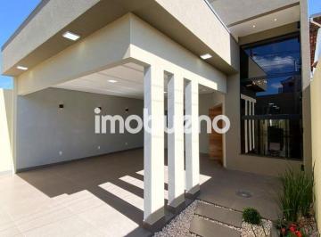 o4fmsla2odm0odyxyja4n2e2_md · Vende-se casa com 3 quartos sendo 1 suíte na Formosinha R$ 790.000,00