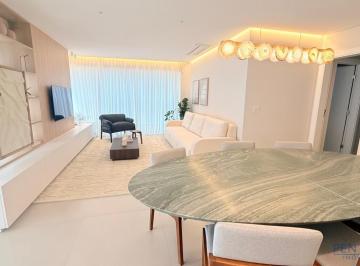 Apartamento · 154m² · 4 Quartos · 3 Vagas · Apartamento em Centro, Balneário Camboriú/SC de 154m² 4 quartos à venda por R$ 3.700.000,00