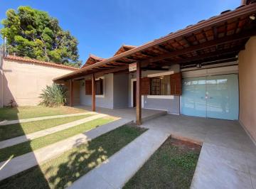 Casa · 236m² · 3 Quartos · Casa à venda - em Vila Paquetá