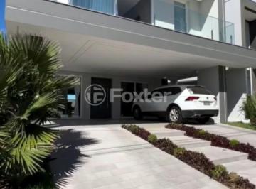a71d8608 · Casa em Condomínio, 4 dormitórios, 220 m², em Centro