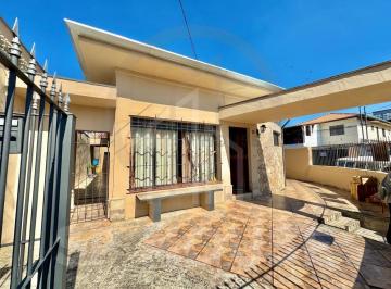Foto 01 · Casa para venda em Santo Amaro, 3 quartos, 2 vagas de garagem, 180 m²