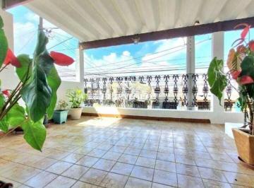 Casa · 424m² · 3 Quartos · 2 Vagas · Conheça sua casa dos sonhos em Santo André, bairro Santa Maria: Amplo Sobrado com 3 quartos, 2 Vagas