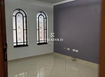 Casa · 174m² · 3 Quartos · 2 Vagas · Moradia perfeita para sua família no nobre bairro do Jardim São Caetano, em São Caetano. Sobrado com