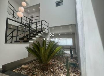 Casa · 210m² · 3 Quartos · 5 Vagas · Viva com conforto na Vila Scarpelli, em Santo André: Sobrado dos sonhos de amplos 210 m² com 3 quart